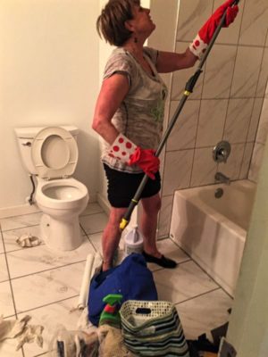 bathroom and bathtub cleaning