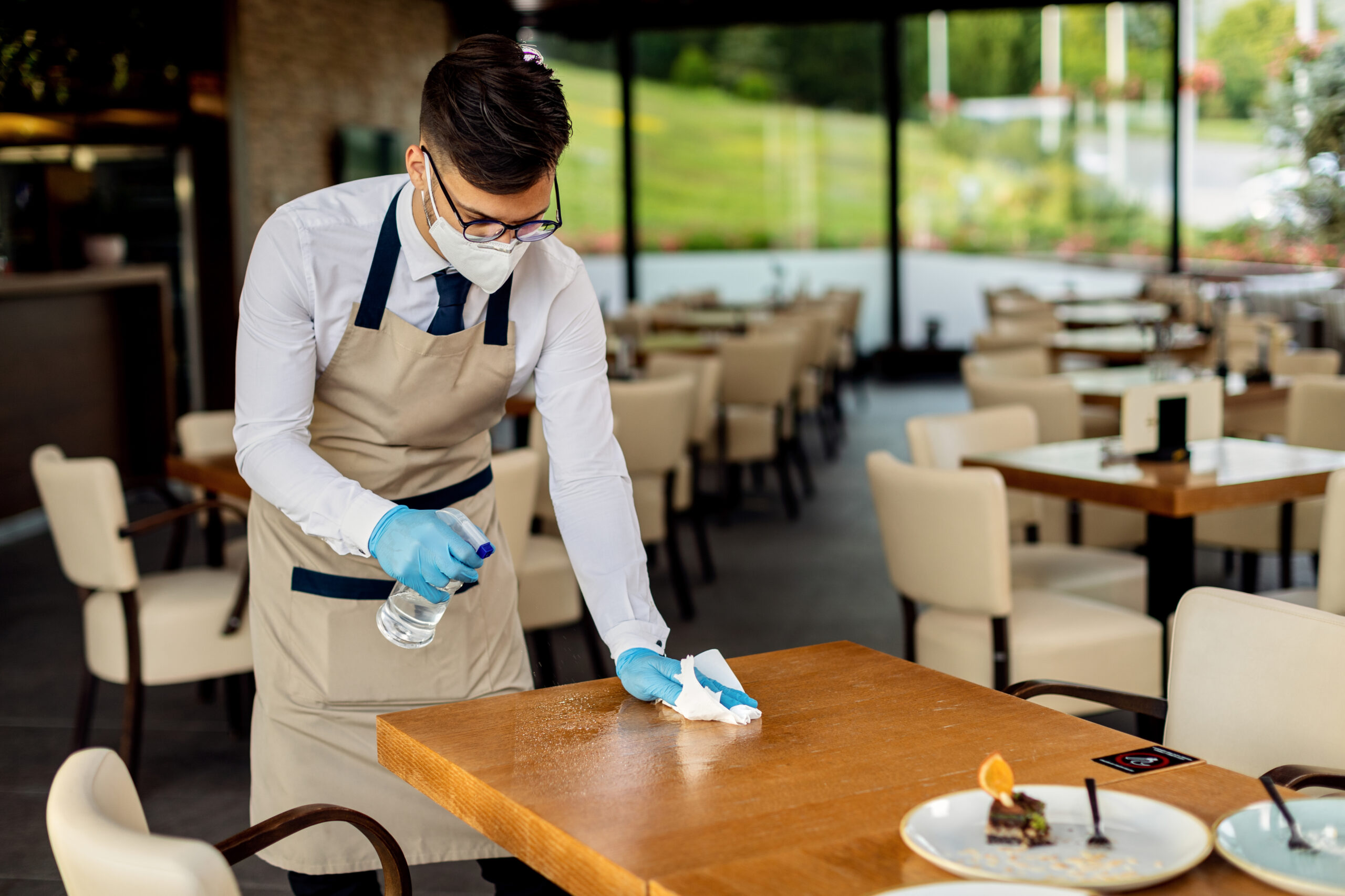 table cleaning in corporate events